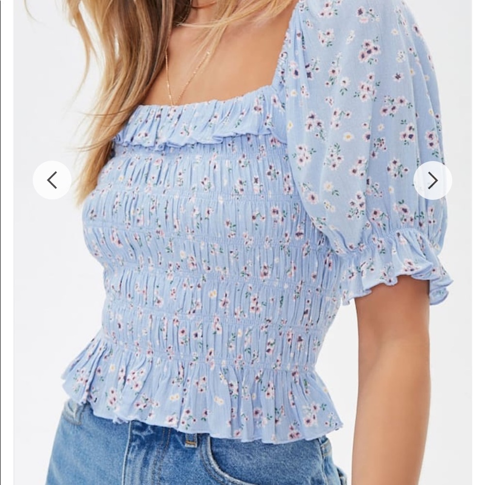 Forever 21 floral smocked puff sleeve top - Picture 2 of 5